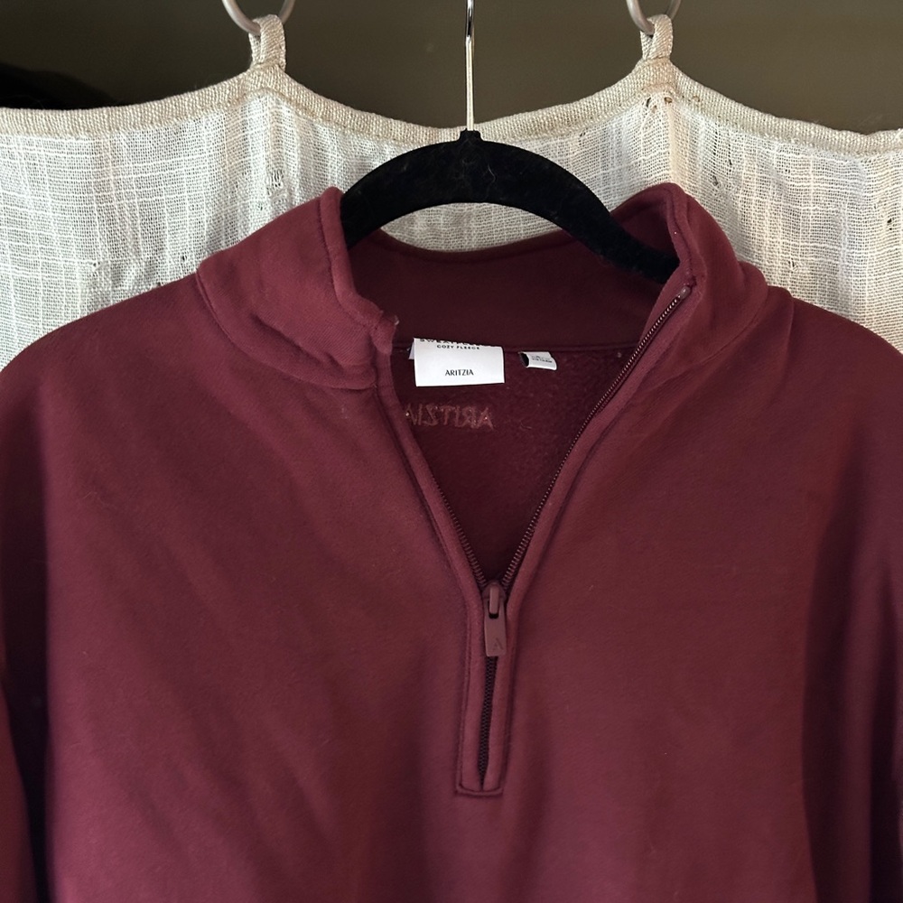 Aritzia Cozy Sweatfleece Boyfriend 1/2 Zip Sweatshirt in Merlot/Maroon, Small - Picture 3 of 4